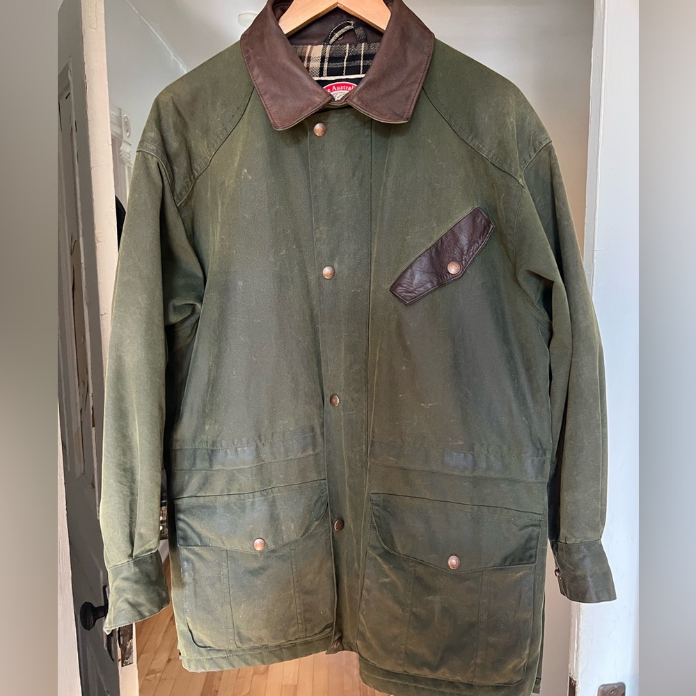 Green Oiled Cotton barn Jacket with Brown leather Collar